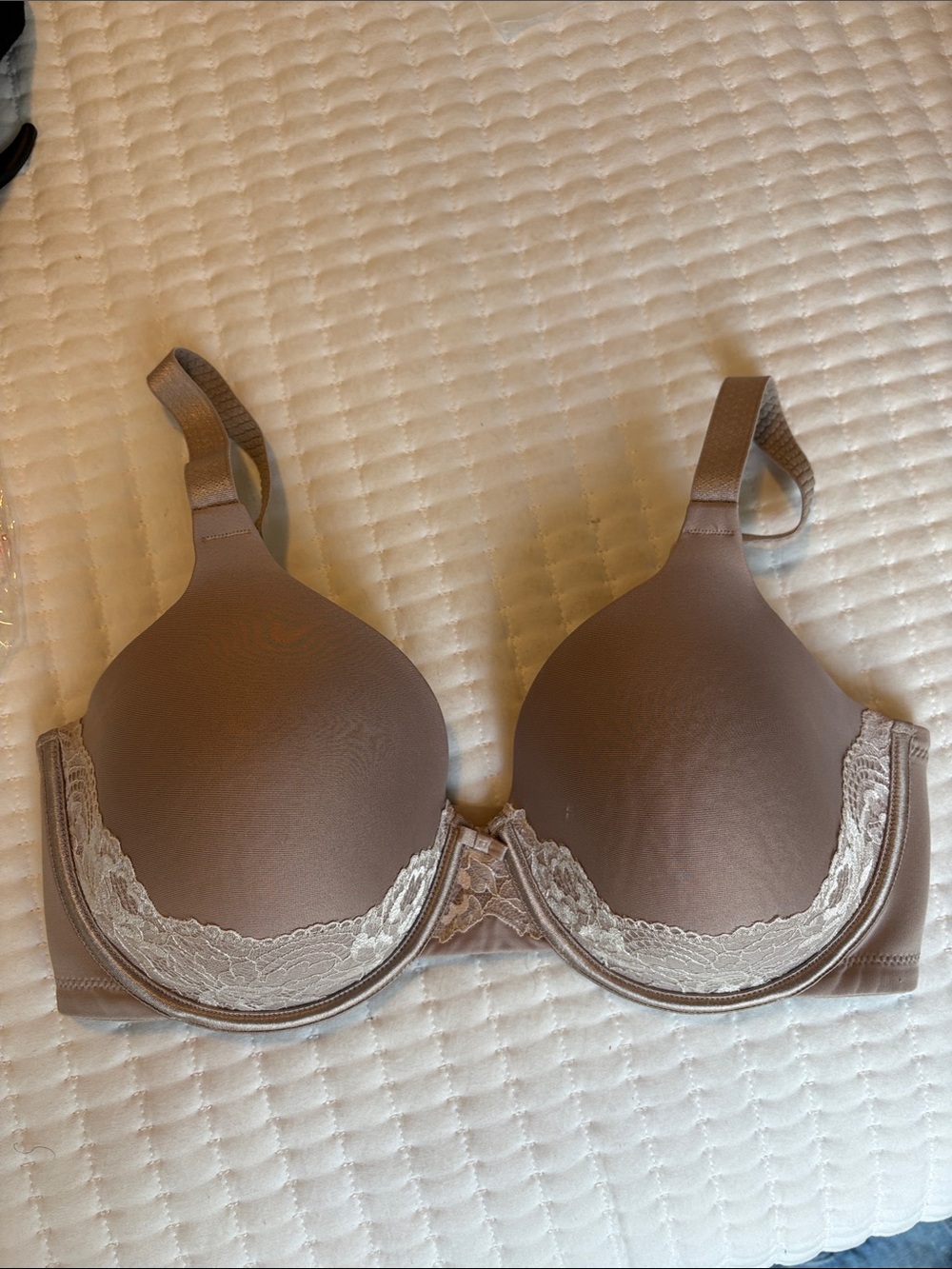 Vanity Fair Taupe Lace-Accent T-Shirt Bra